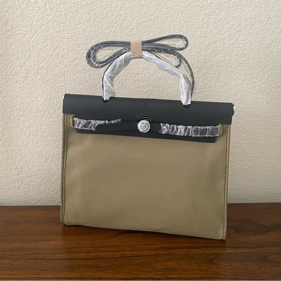 Black Olive Green Canvas Leather 31 CM Bag Convertible Crossbody Satchel B9 - Picture 1 of 16